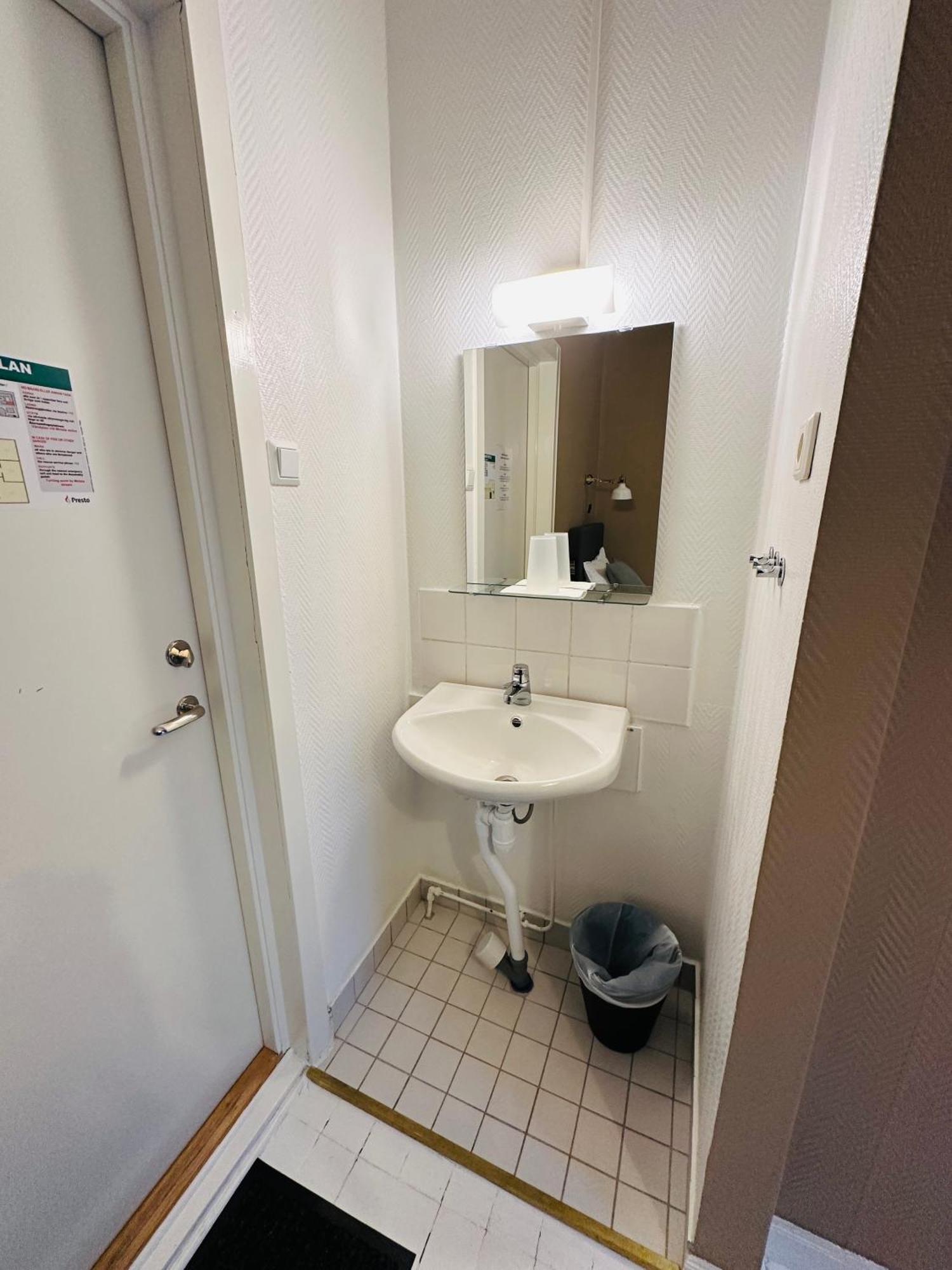 Vattengraendens Vandrarhem & Hotel Norrköping Habitación foto