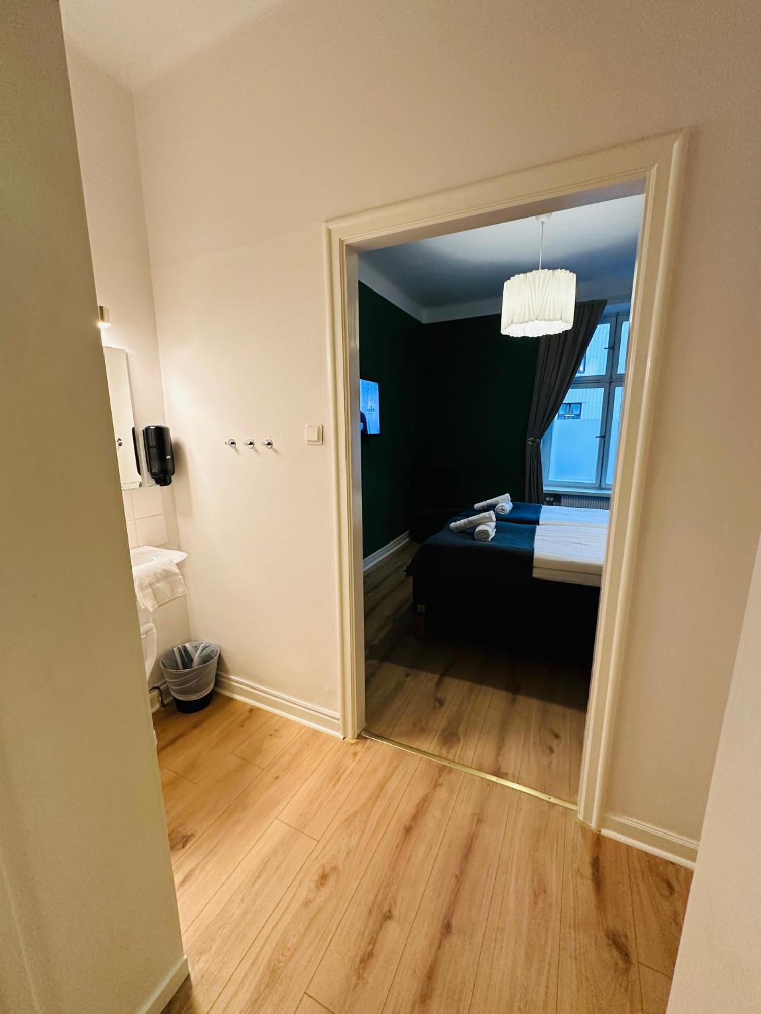 Vattengraendens Vandrarhem & Hotel Norrköping Habitación foto