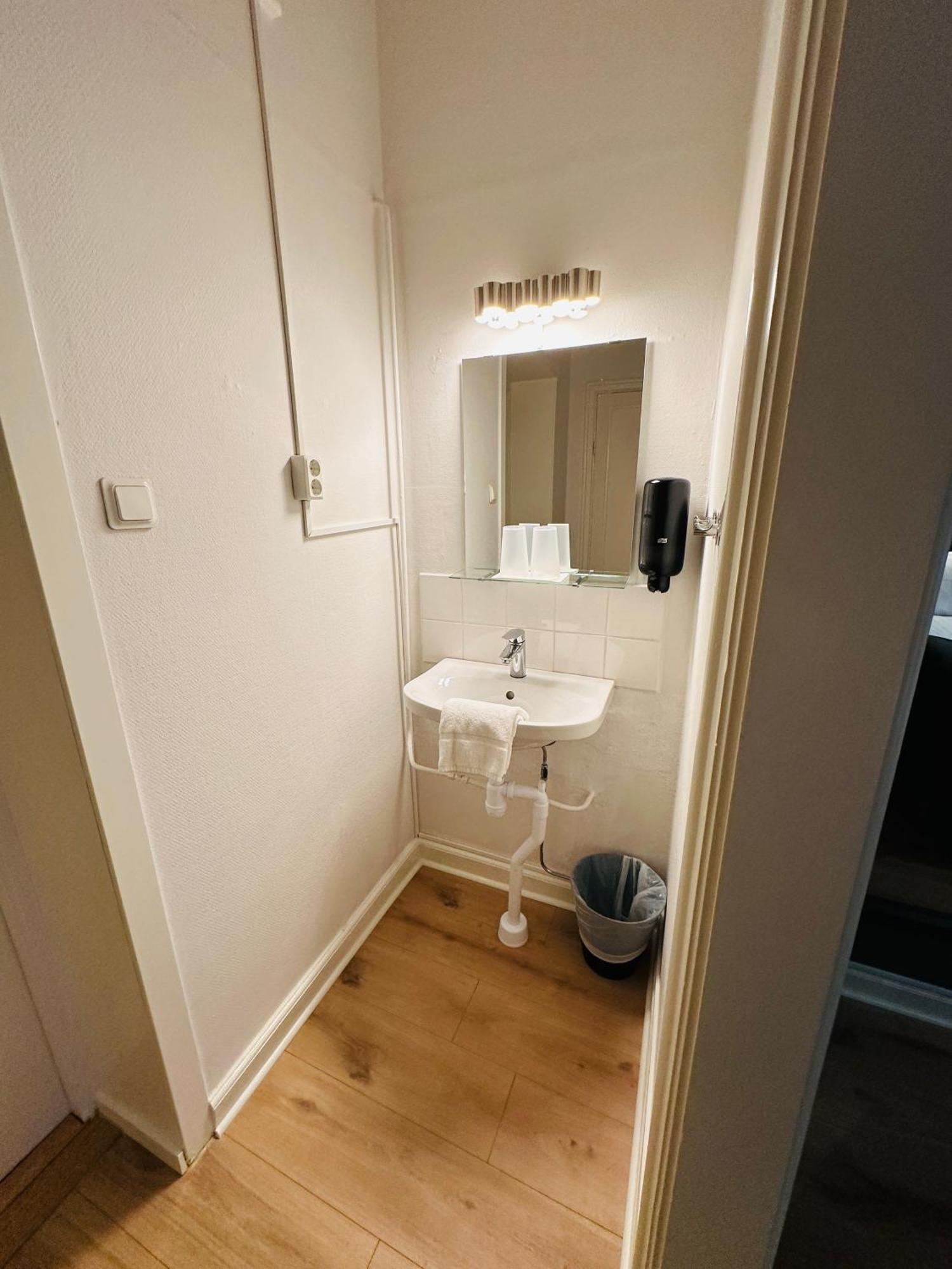 Vattengraendens Vandrarhem & Hotel Norrköping Habitación foto